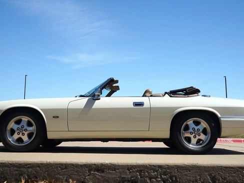 Used 1995 Jaguar XJS 4.0 Convertible RWD image 7