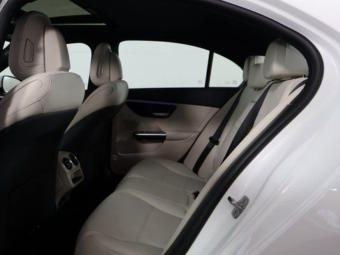Used 2025 Mercedes-Benz C 300 Sedan image 11