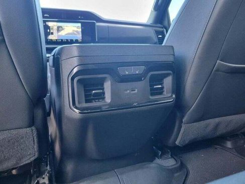 Used 2023 GMC Sierra 1500 AT4 w/ AT4 Preferred Package AWD/4WD image 26