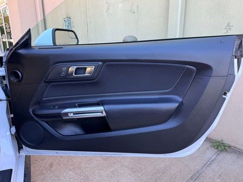 Used 2020 Ford Mustang Coupe image 17