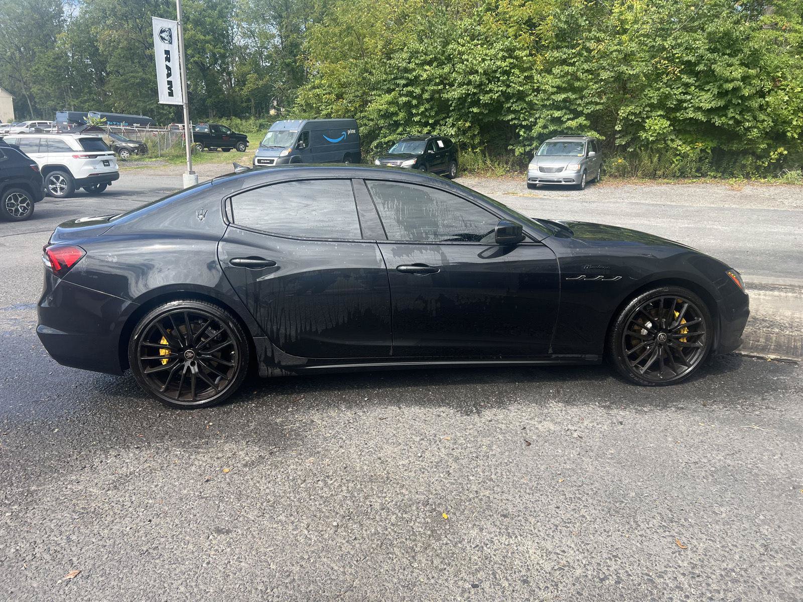 Used 2023 Maserati Ghibli Modena Q4 AWD/4WD image 2