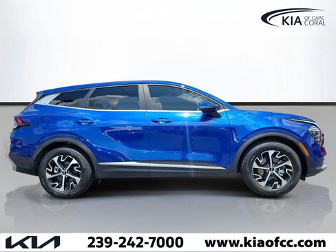 Certified 2024 Kia Sportage EX FWD image 3