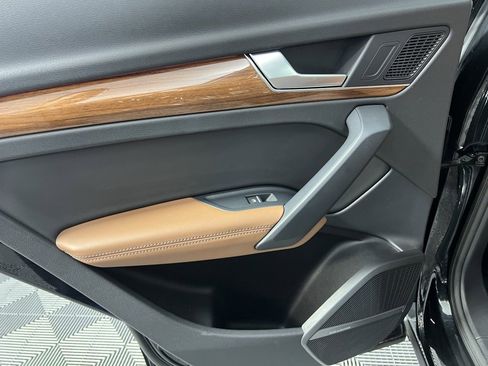 Used 2022 Audi Q5 2.0T Prestige w/ Prestige Package image 30