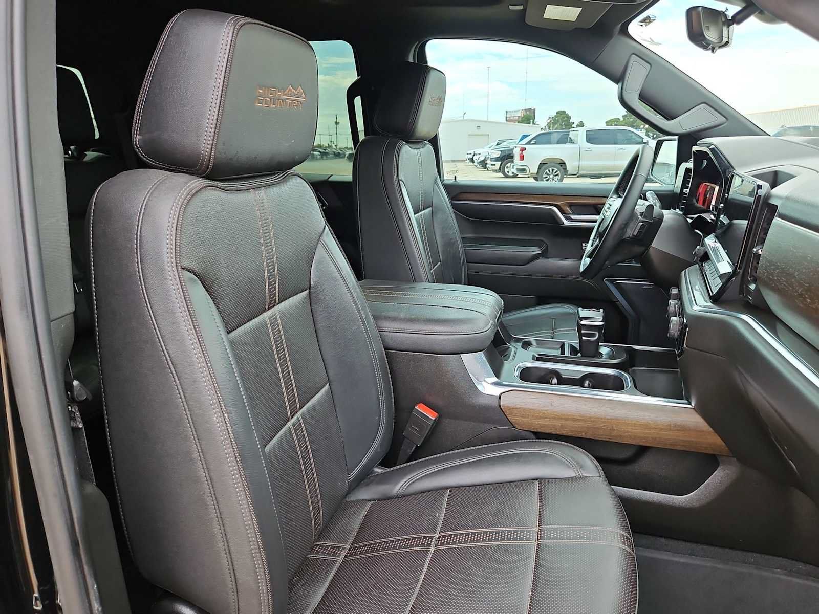 Used 2023 Chevrolet Silverado 1500 High Country w/ High Country Premium Package AWD/4WD image 18