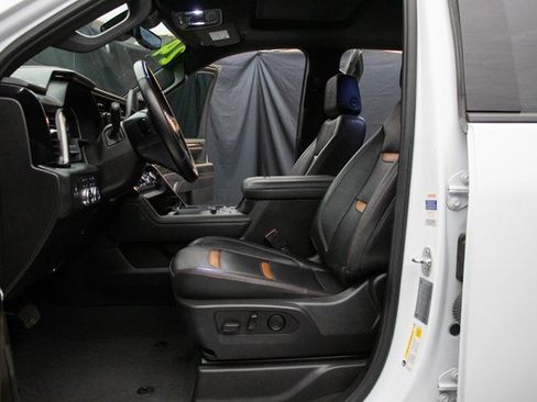 Used 2024 GMC Sierra 3500 AT4 w/ AT4 Premium Plus Package image 33