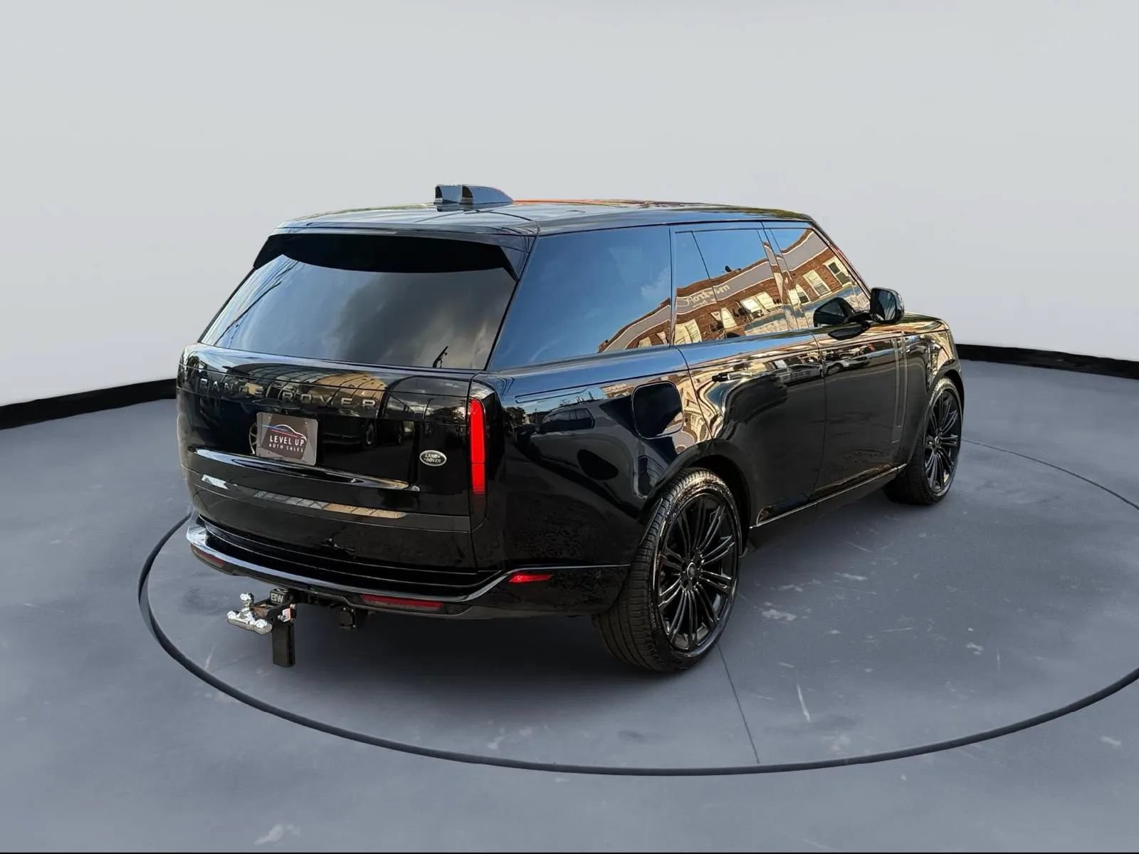 Used 2023 Land Rover Range Rover SE AWD/4WD image 4