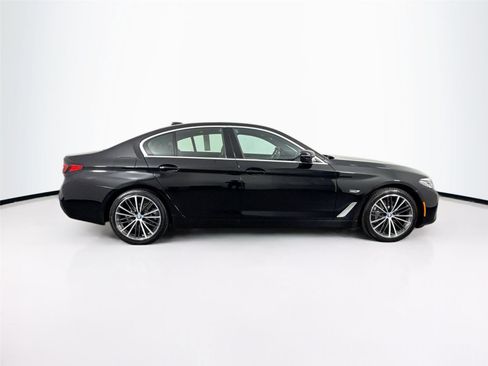 Used 2023 BMW 530e xDrive image 5