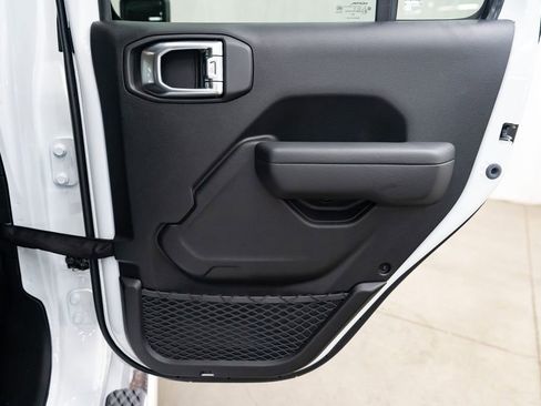 New 2026 Jeep Gladiator Sport image 28