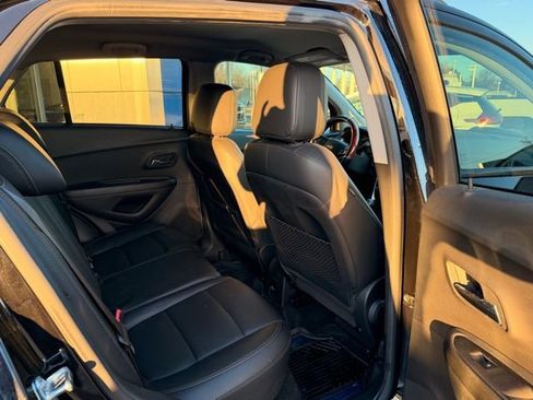 Certified 2021 Chevrolet Trax LT w/ Redline Edition image 18