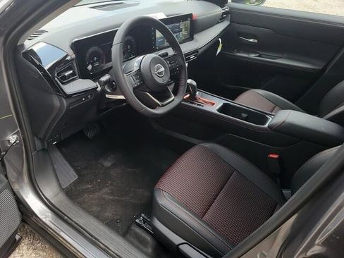 New 2025 Nissan Kicks SR image 19