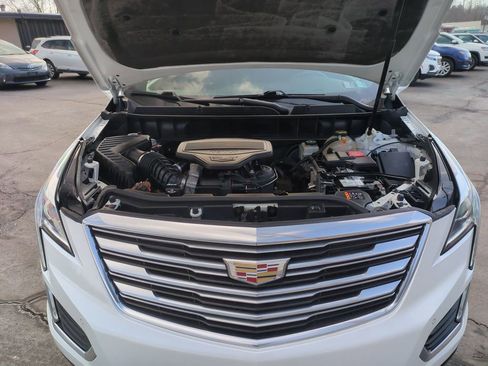 Used 2017 Cadillac XT5 Luxury w/ Driver Awareness Package image 17