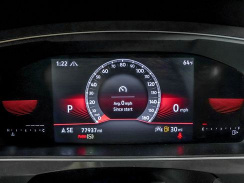 Used 2022 Volkswagen Tiguan SE R-Line image 29