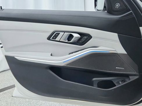 Used 2022 BMW M3 Competition w/ M Carbon Exterior Package image 30