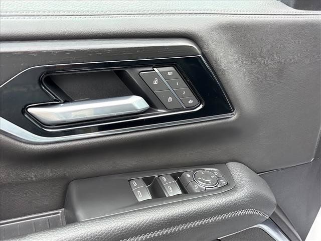 Certified 2025 GMC Yukon Denali AWD/4WD image 22