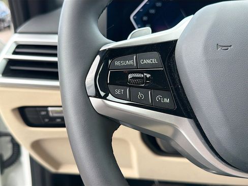 Used 2025 BMW 330i Sedan w/ Parking Assistance Package image 37