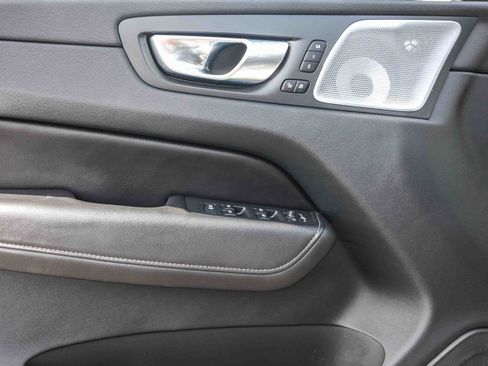 Used 2023 Volvo XC60 T8 Ultimate image 20