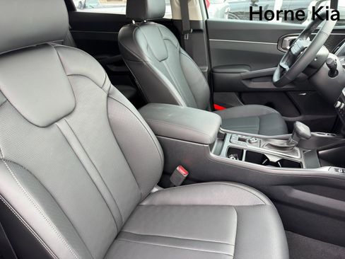 New 2026 Kia Sorento EX w/ EX Premium Package FWD image 25