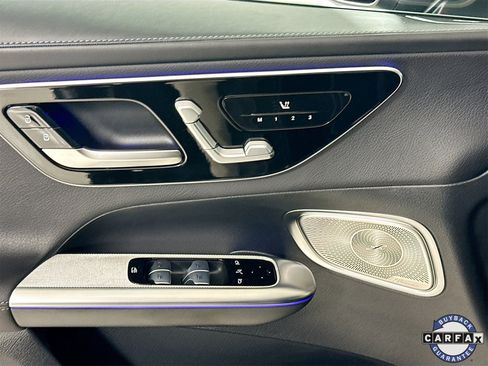 Used 2025 Mercedes-Benz GLC 350e 4MATIC image 19