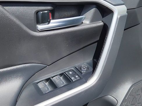 Certified 2025 Toyota RAV4 XLE AWD/4WD image 7
