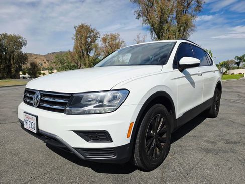 Used 2018 Volkswagen Tiguan S FWD image 4