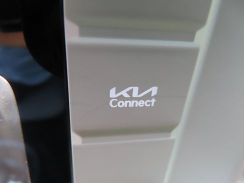 New 2025 Kia K4 LXS image 12
