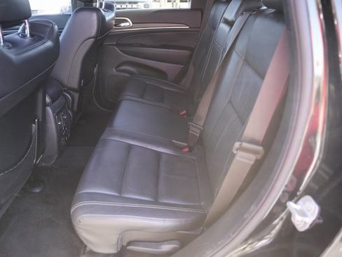Used 2014 Jeep Grand Cherokee Limited image 12