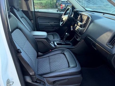 Used 2021 Chevrolet Colorado Z71 AWD/4WD image 6