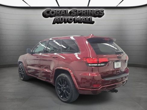 Used 2019 Jeep Grand Cherokee Altitude RWD image 4