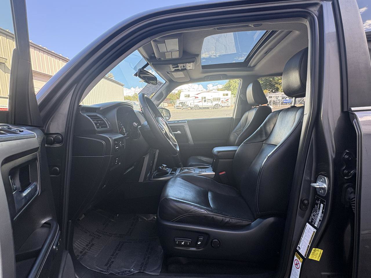 Used 2018 Toyota 4Runner Limited AWD/4WD image 3