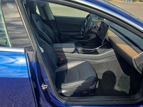 Used 2020 Tesla Model 3 Standard Range Plus image 12