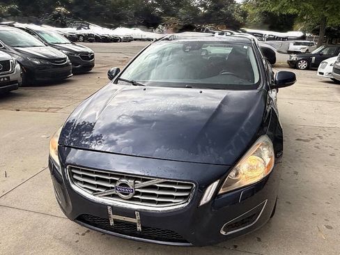 Used 2012 Volvo S60 T5 w/ Climate Pkg FWD image 10