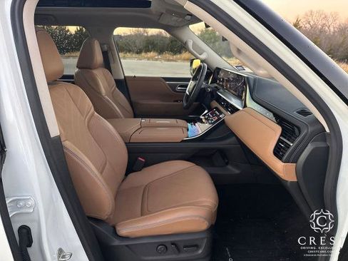 Certified 2025 INFINITI QX80 Luxe image 14