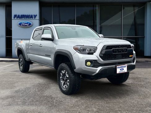 Used 2021 Toyota Tacoma TRD Off-Road w/ Technology Package AWD/4WD image 2