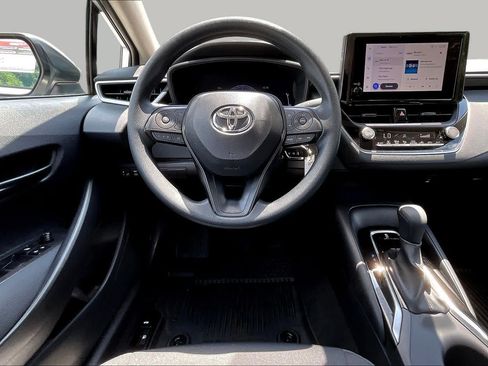 Used 2026 Toyota Corolla LE FWD image 6