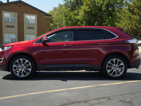 Used 2017 Ford Edge Titanium w/ Equipment Group 301A FWD image 2