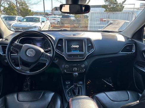 Used 2021 Jeep Cherokee Trailhawk w/ Comfort/Convenience Group image 17