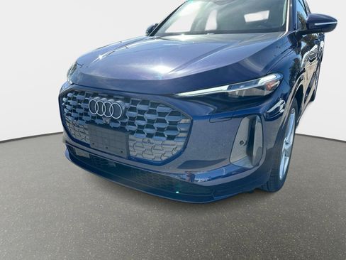 New 2025 Audi Q5 Prestige image 8