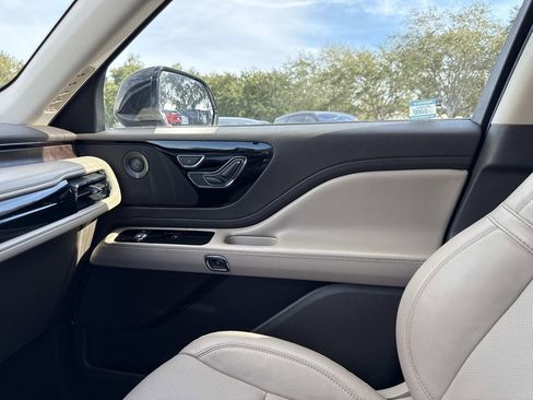 Used 2020 Lincoln Aviator Reserve w/ Equipment Group 201A image 23