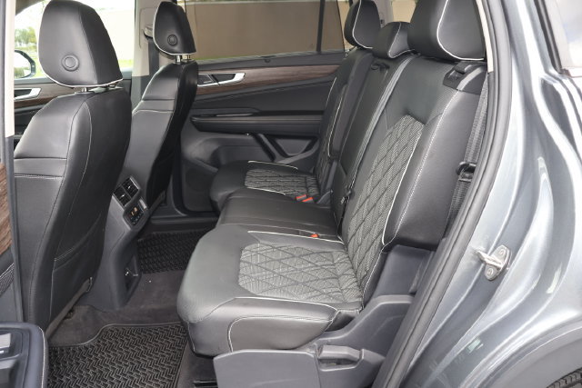 Certified 2024 Volkswagen Atlas SEL Premium R-Line AWD/4WD image 14