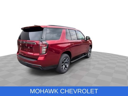 Used 2022 Chevrolet Tahoe Z71 w/ Luxury Package AWD/4WD image 9