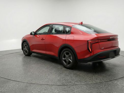 Used 2025 Kia K4 LXS image 6