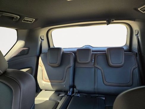 New 2025 Nissan Armada SL w/ Captain's Chari Seat Package AWD/4WD image 13