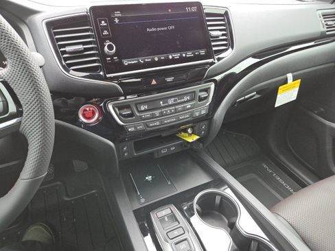 New 2026 Honda Ridgeline Black Edition image 30