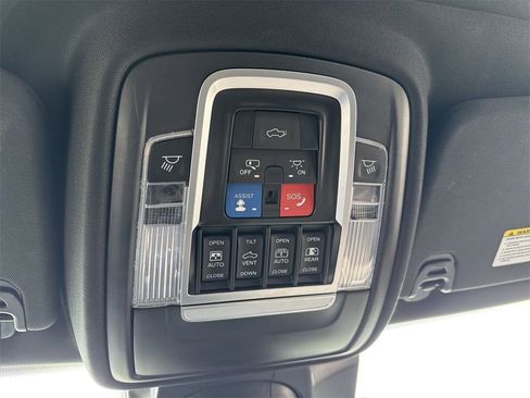 Used 2022 RAM 1500 Limited image 15