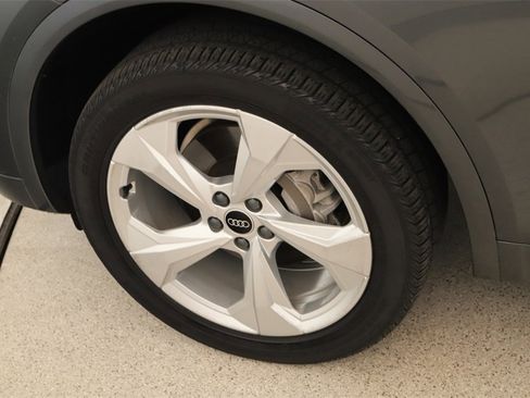 Used 2023 Audi Q5 2.0T Premium Plus w/ Premium Plus Package image 32