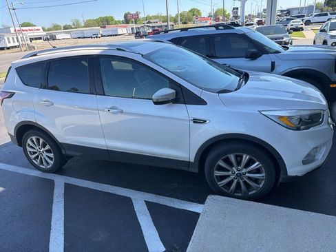 Used 2018 Ford Escape Titanium w/ Ford Safe & Smart Package image 1