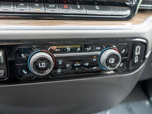 Used 2023 Chevrolet Silverado 1500 RST image 30