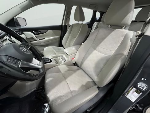 Used 2021 Nissan Rogue Sport SV image 15