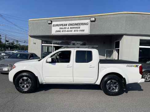 Used 2016 Nissan Frontier PRO-4X w/ Pro-4x Luxury Package image 4