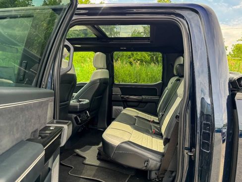 Used 2024 Ford F150 Lightning Platinum AWD/4WD image 25